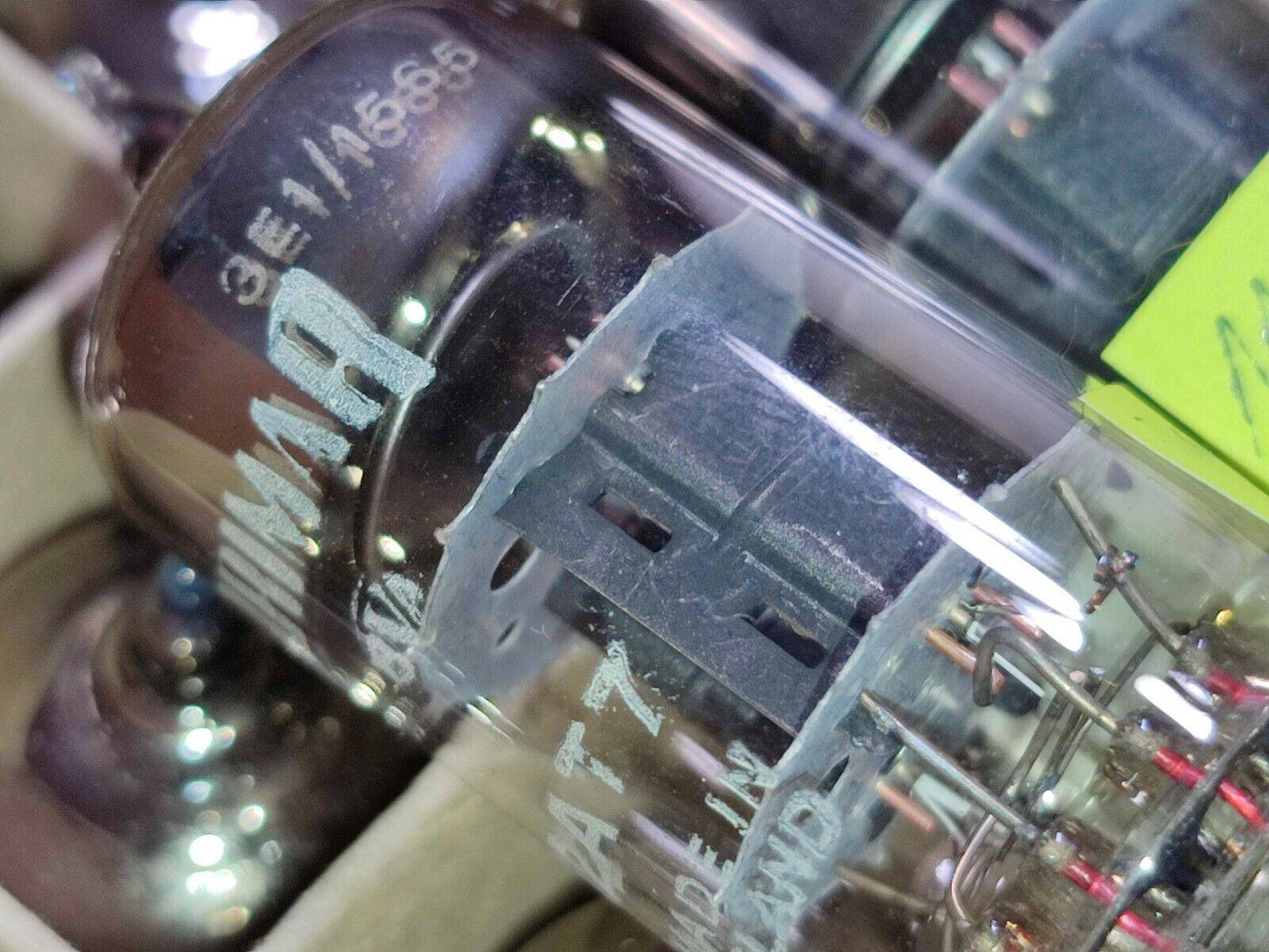 1 Pcs ECC81 12AT7 NOS O Triode Getter Black Plates Brimar Holland