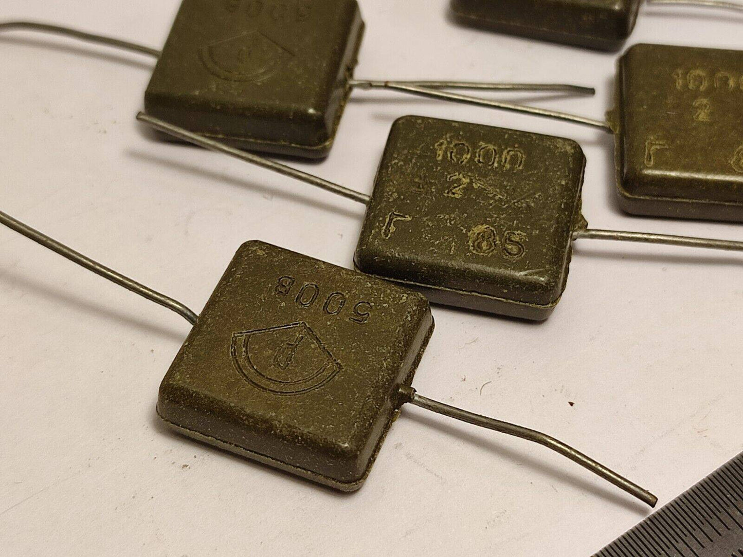 1000 pF 500 V 5% LOT OF 10 Pcs. RUSSIAN SILVER-MICA CAPACITORS KSO-5G КСО-5Г