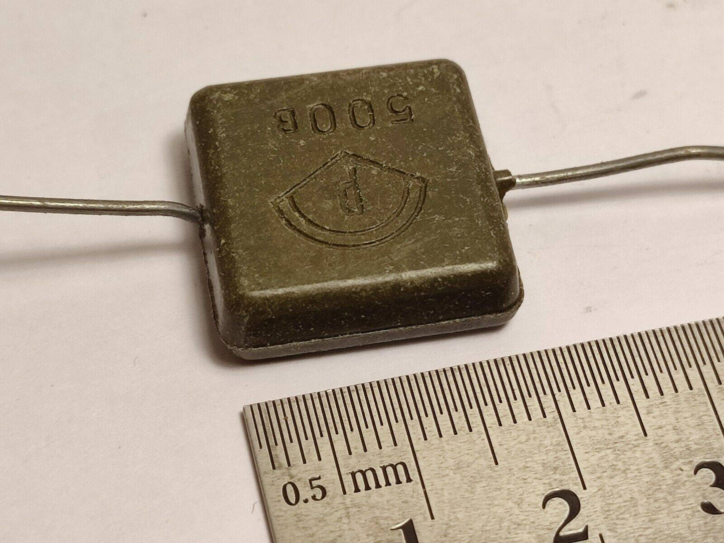 1000 pF 500 V 5% LOT OF 10 Pcs. RUSSIAN SILVER-MICA CAPACITORS KSO-5G КСО-5Г