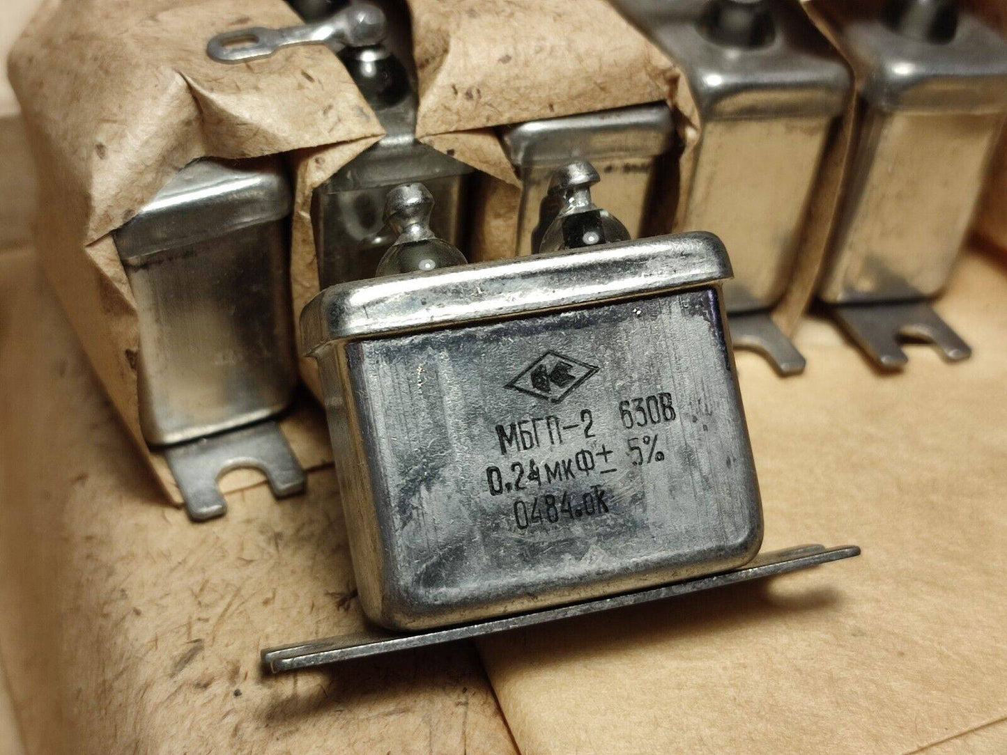 60Pcs Lot MBGP-2 МБГP-2 630V 0.24 uf 10% Capacitor PIO Ussr Soviet Military NOS