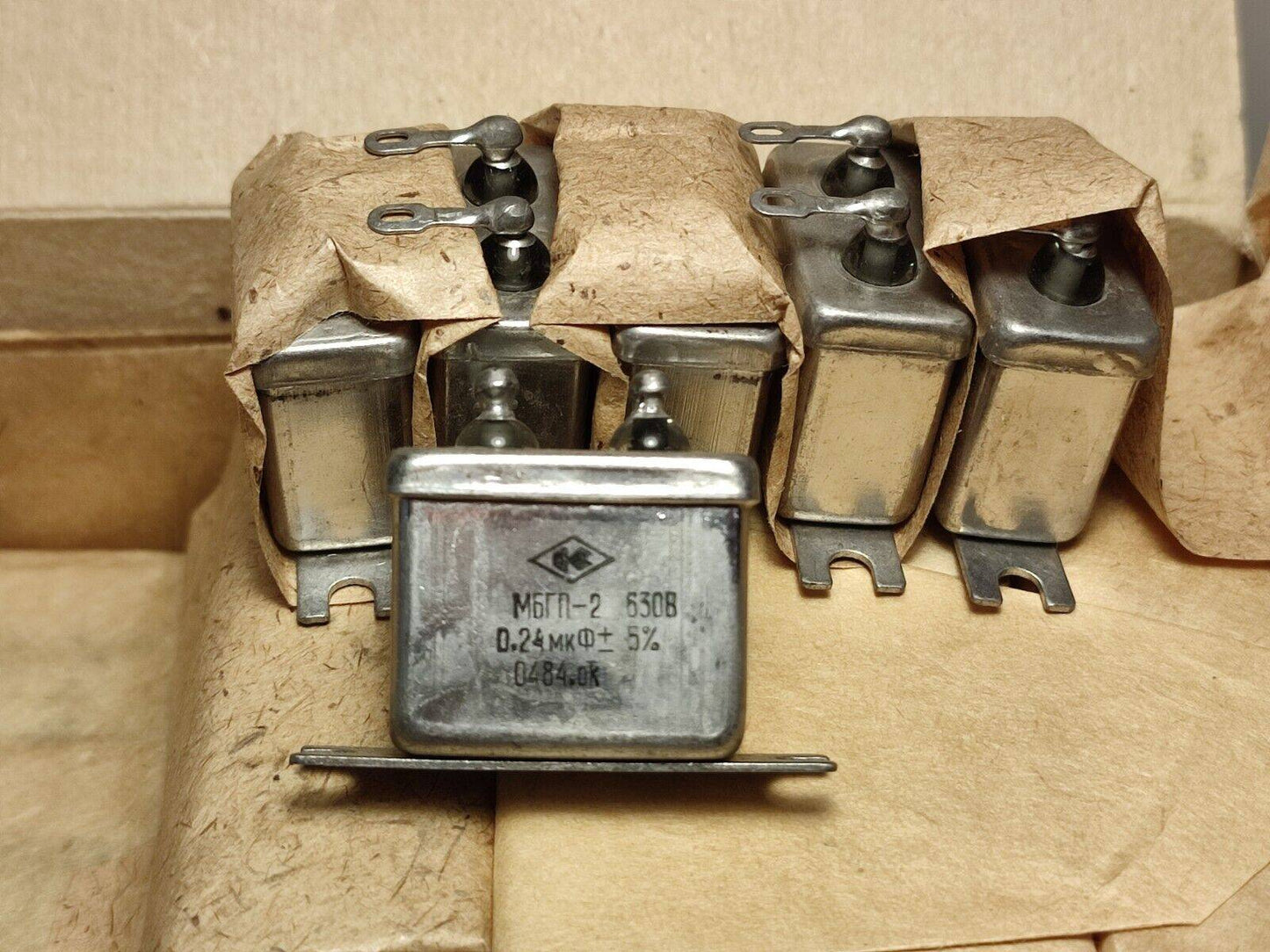 60Pcs Lot MBGP-2 МБГP-2 630V 0.24 uf 10% Capacitor PIO Ussr Soviet Military NOS