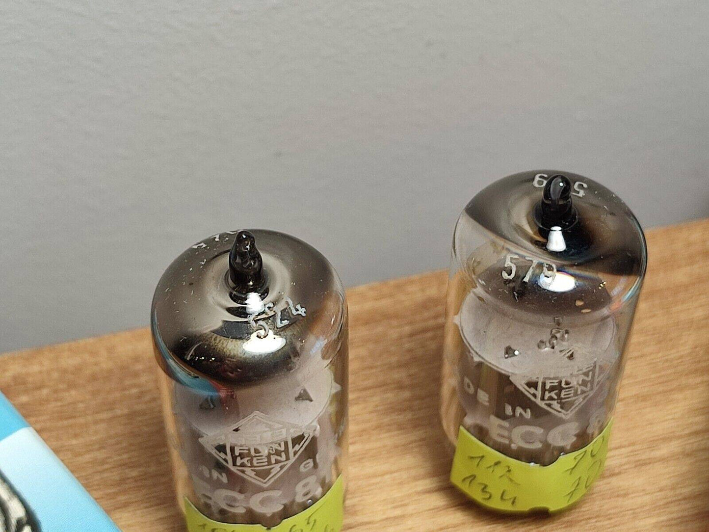 Pair ECC81 TELEFUNKEN ( 12AT7 6201 E81CC ) 30° Degree O-Getter NOS / NEW tubes