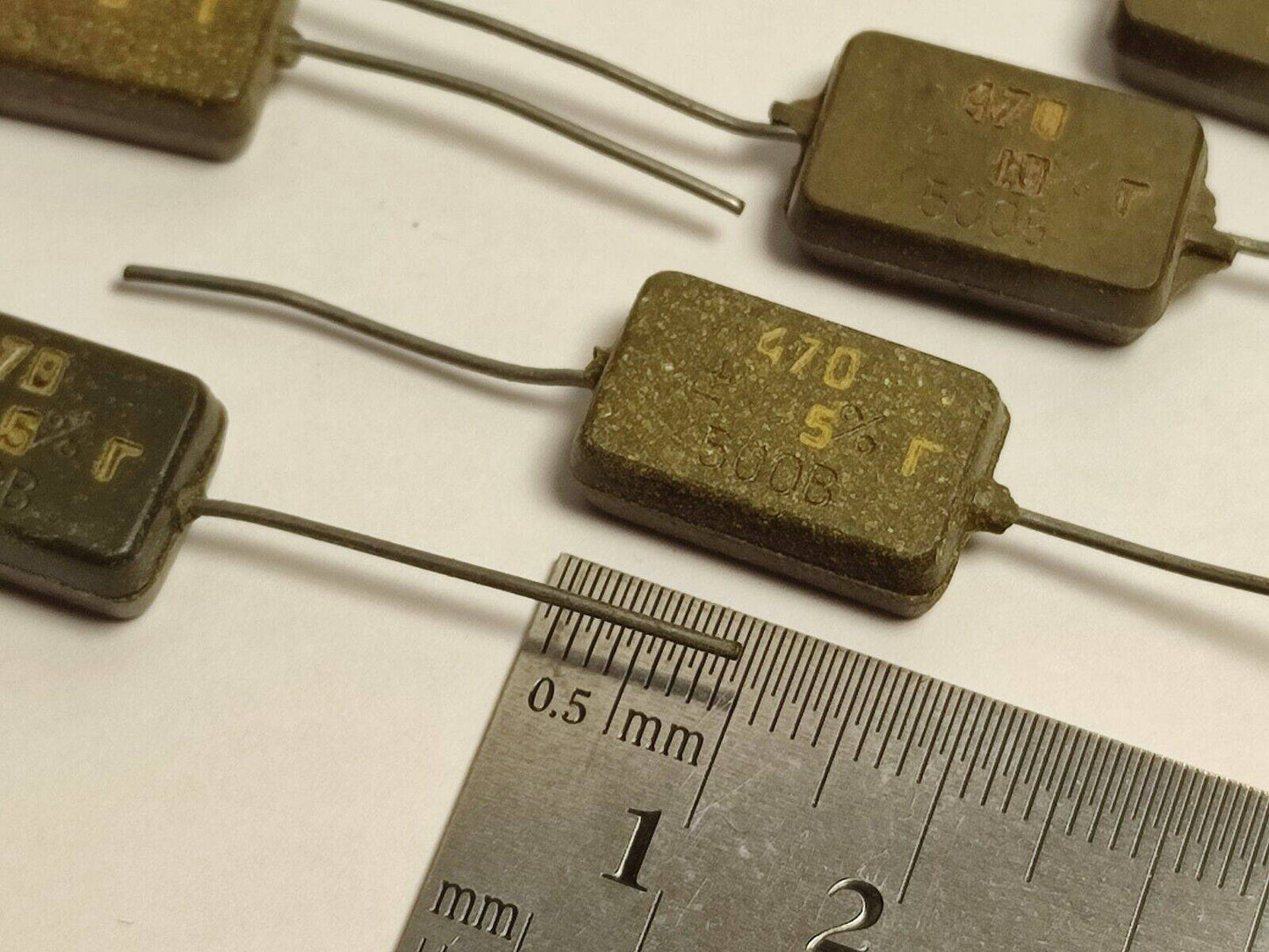 470 pF 500 V 5% LOT OF 12 Pcs.  RUSSIAN SILVER-MICA CAPACITORS KSO-5G КСО-5Г