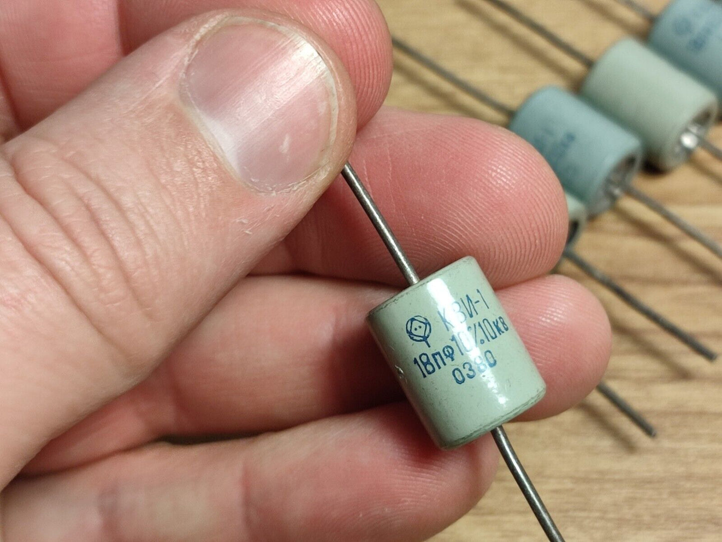 8 pcs 18pF 10kV ±10% Ceramic High Voltage Impulse Capacitors KVI-1 / КВИ-1