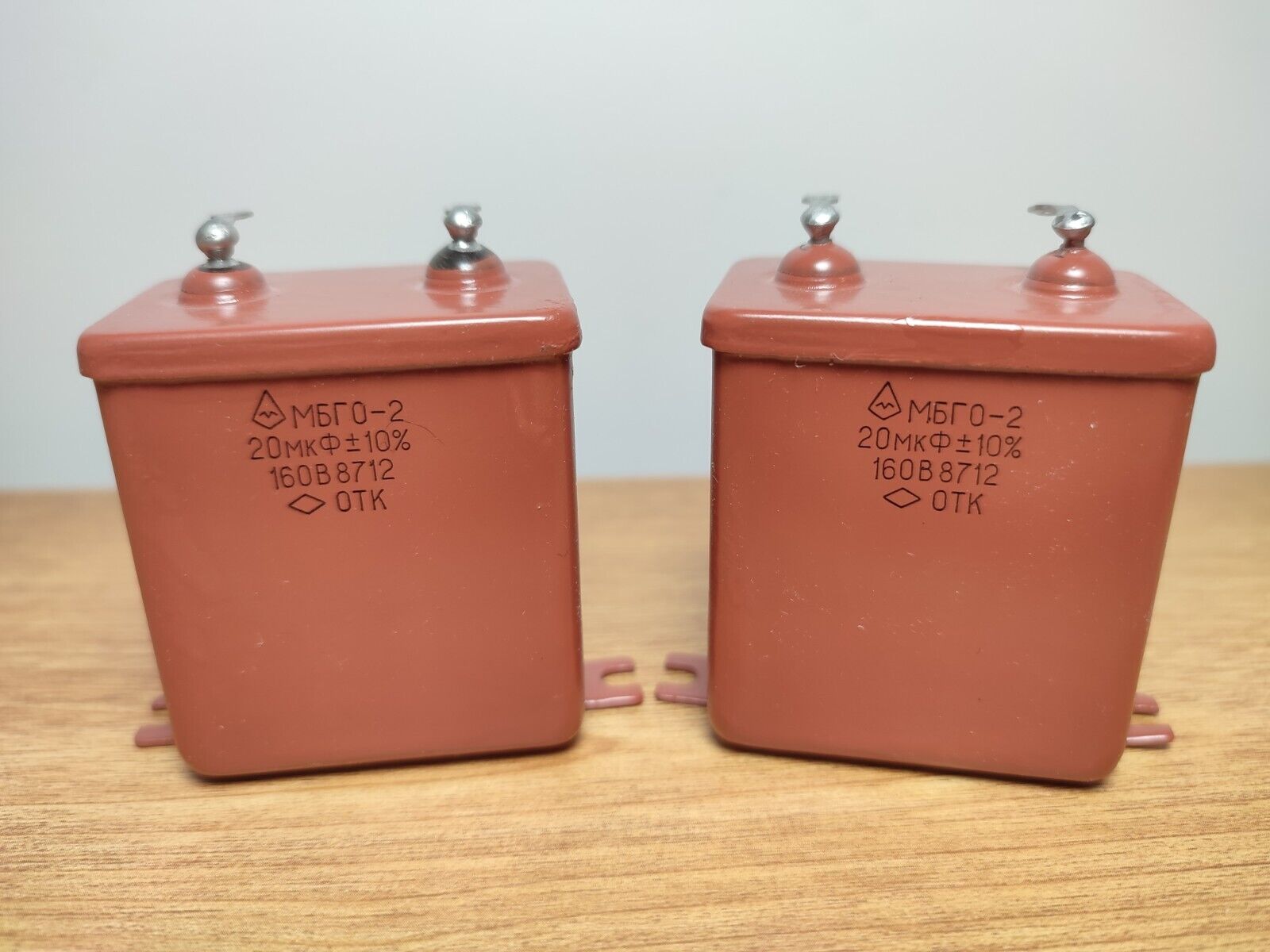 20 uF 160 V  PAIR RUSSIAN PAPER IN OIL PIO AUDIO CAPACITORS MBGO-2 МБГО-2 NEW