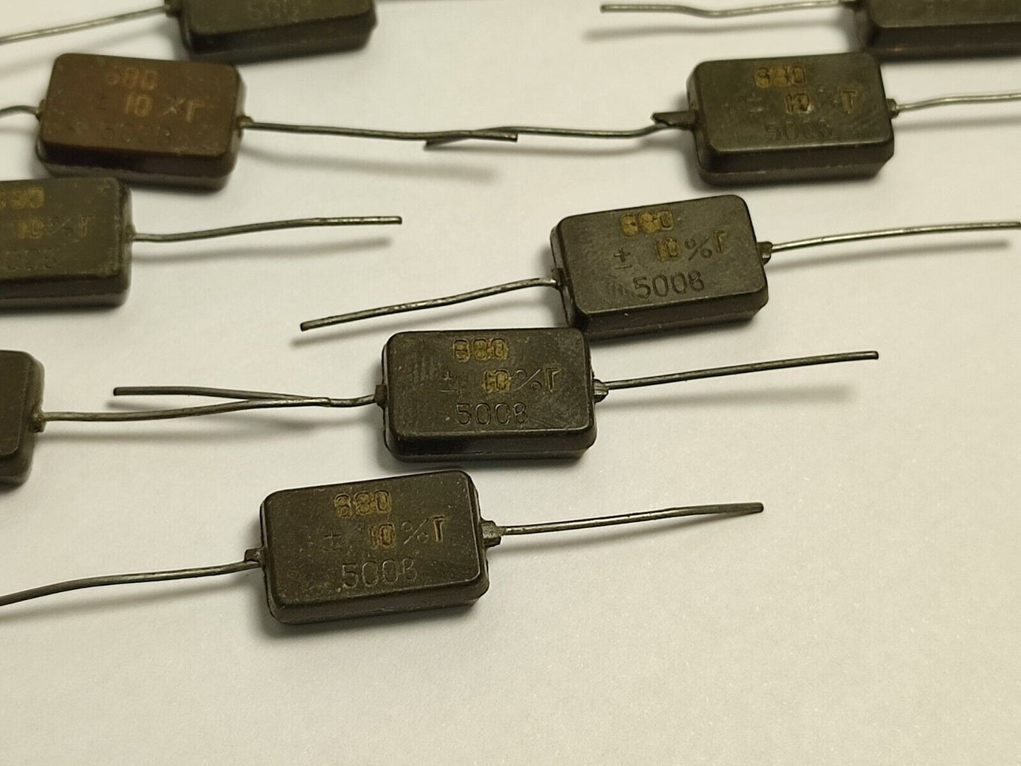 680 pF 500 V 10% LOT OF 10 Pcs.  RUSSIAN SILVER-MICA CAPACITORS KSO-10G КСО-10Г