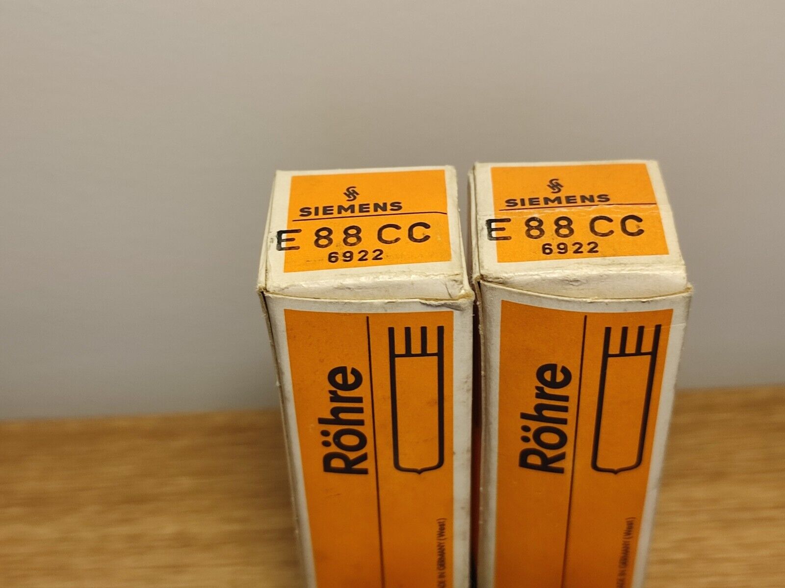 RARE USED as NOS SIEMENS HALSKE E88CC 6922 W.GERMAN STRONG PAIR Same Date Codes