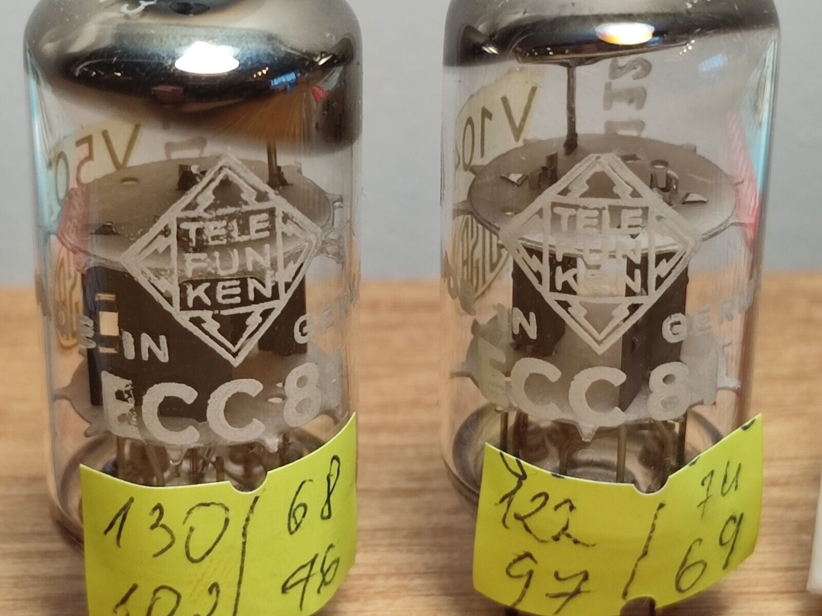 Pair ECC81 TELEFUNKEN ( 12AT7 6201  E81CC ) 30° Degree O-Getter  NOS / NEW tubes