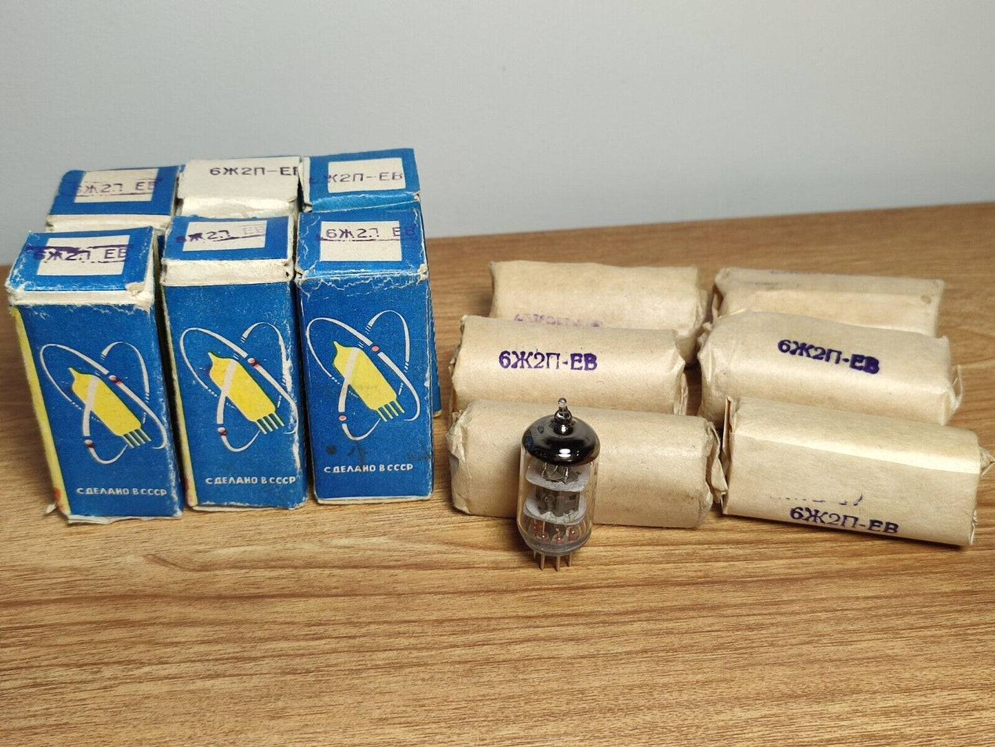 12 pcs 6J2P-EV, 6Ж2П-ЕВ NOS Russian gold grid RADIO tubes equiv. to 6AS6, 6F33