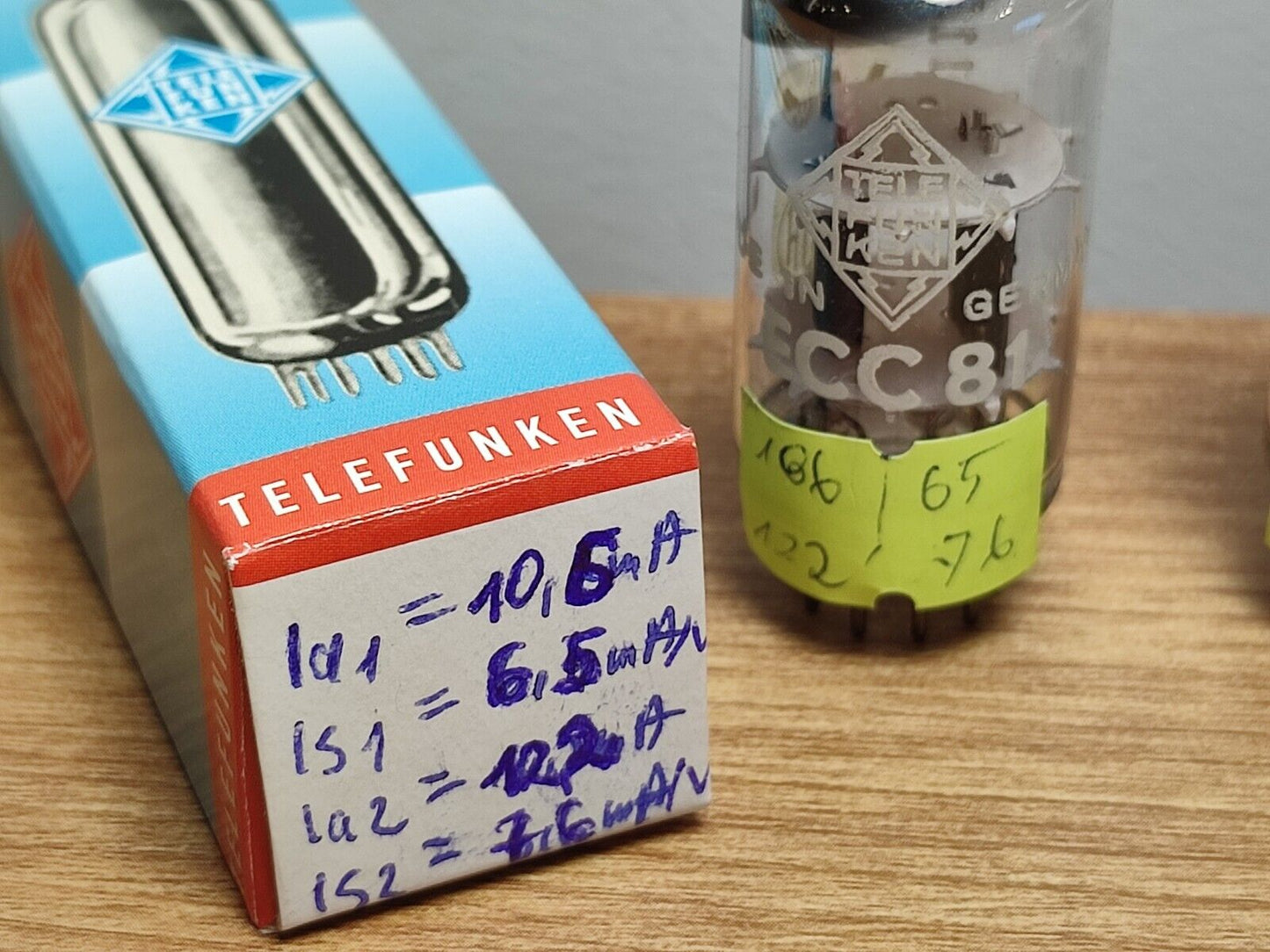 Pair ECC81 TELEFUNKEN ( 12AT7 6201  E81CC ) 30° Degree O-Getter  NOS / NEW tubes