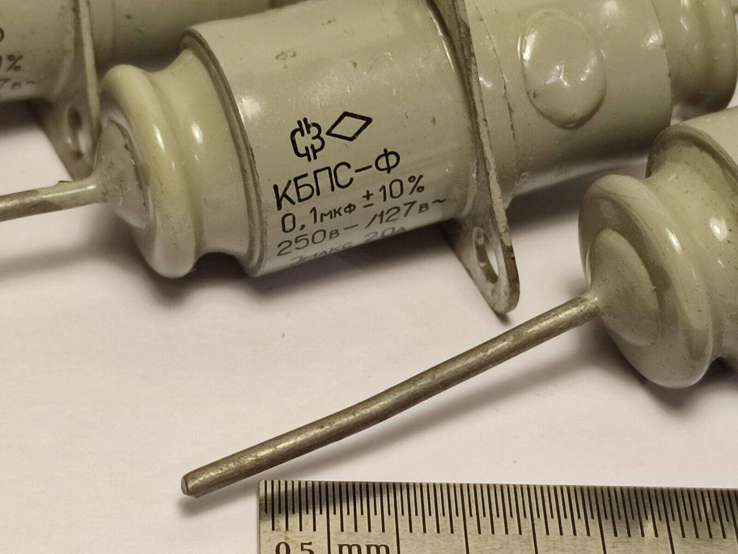 0.1uF 10% 250V~127V 20A (KBPS-F) Russian Feedthrough Capacitors Lot of 5pcs - Vintage Radio Parts Store