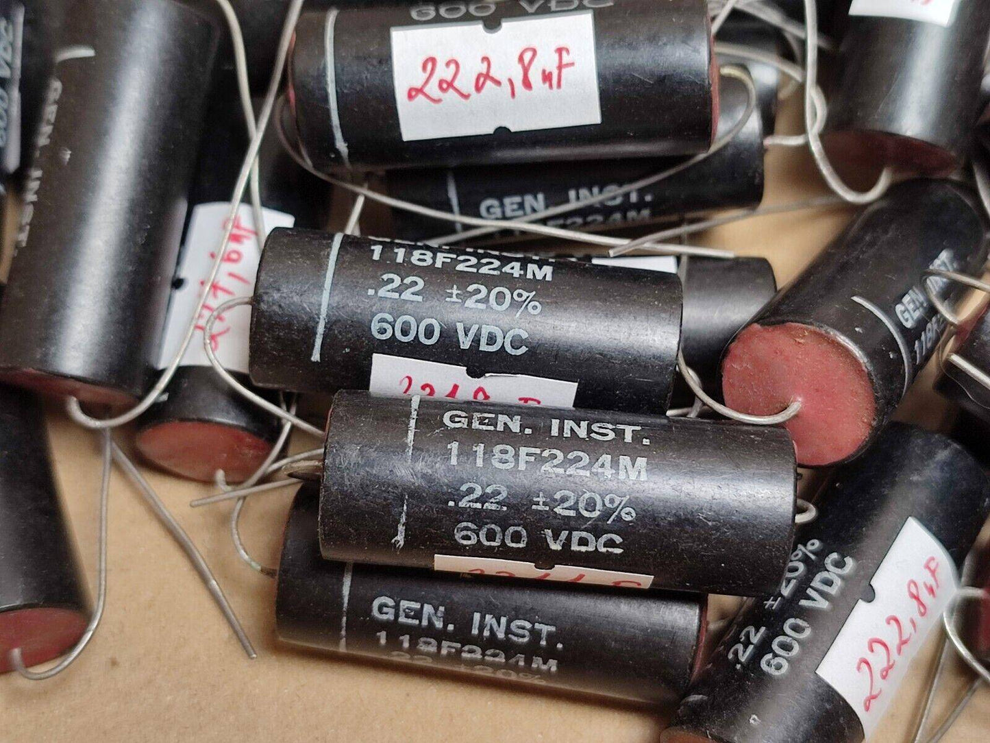 4x  NOS .22uf 0.22uf 600v GEN INSTR ( GENERAL INSTRUMENT ) CAPACITORS 60's - Vintage Radio Parts Store