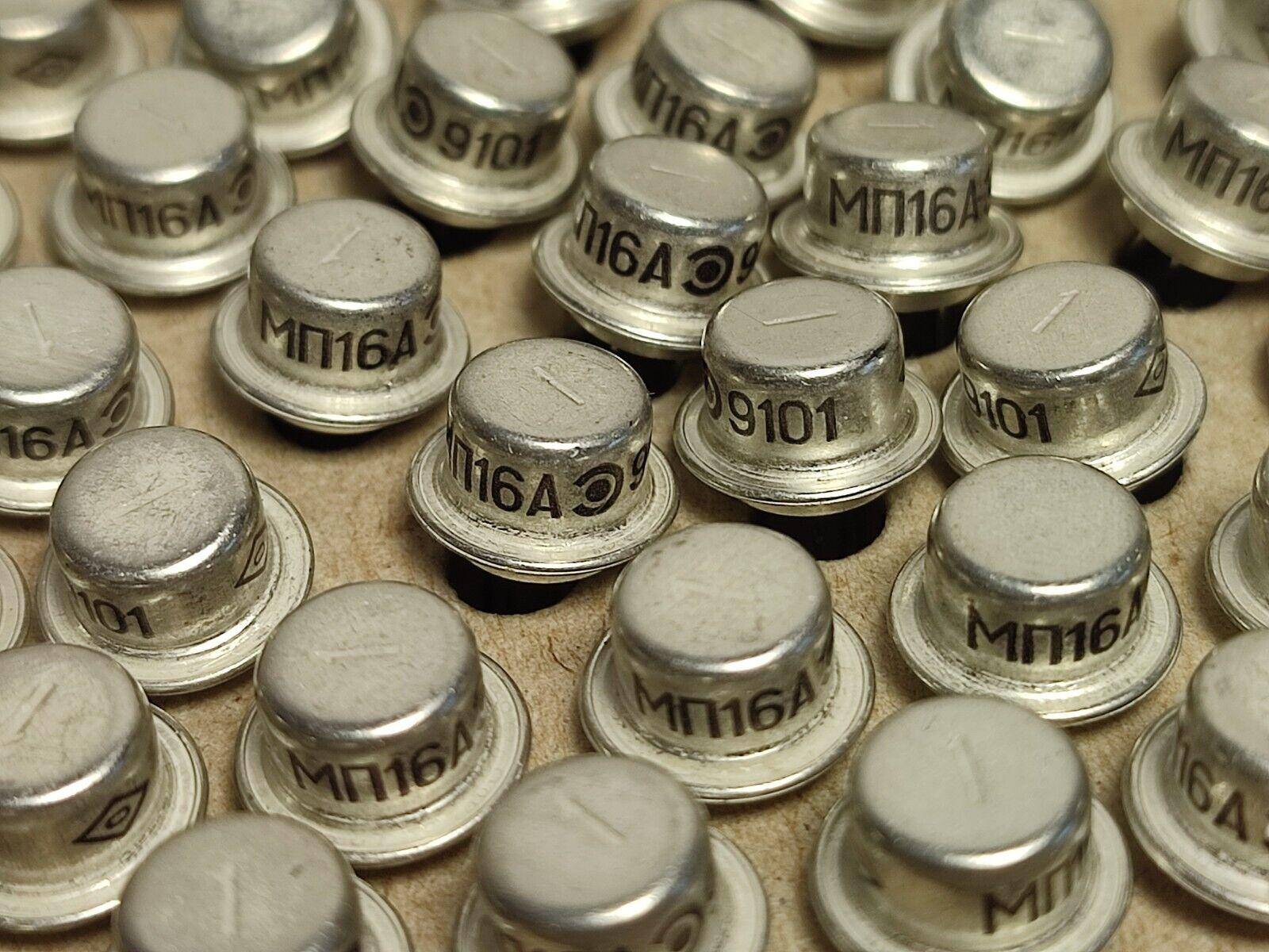 100pcs MP16A ~2N1354 Germanium P-N-P transistor, 15W, 20MA USSR Soviet NOS - Vintage Radio Parts Store