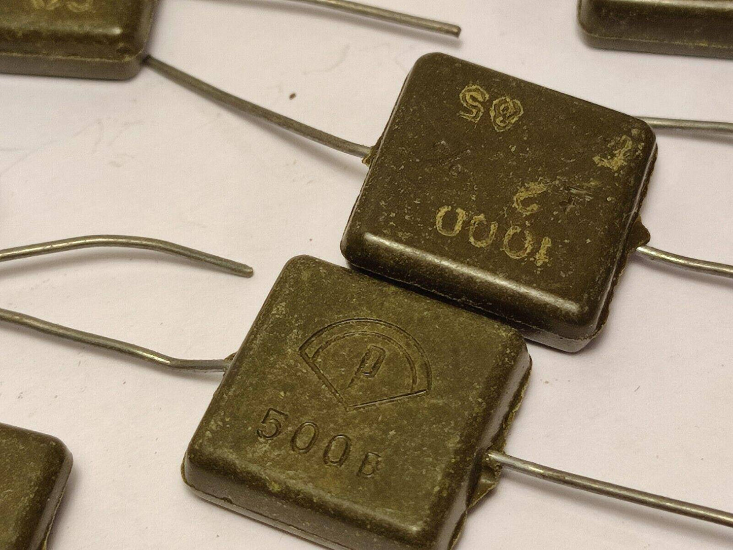 1000 pF 500 V 5% LOT OF 10 Pcs.  RUSSIAN SILVER-MICA CAPACITORS KSO-5G КСО-5Г - Vintage Radio Parts Store