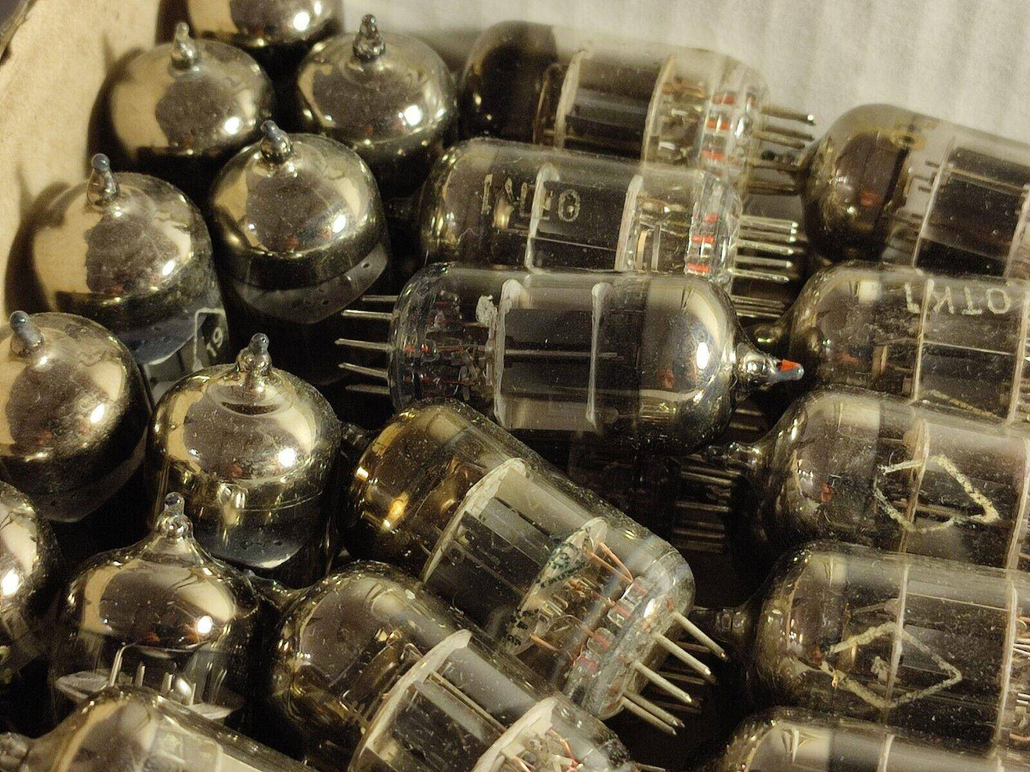 10pcs 6N1P-EV (ECC88 / E88CC / 6922) Soviet double triode tubes / USED - Vintage Radio Parts Store