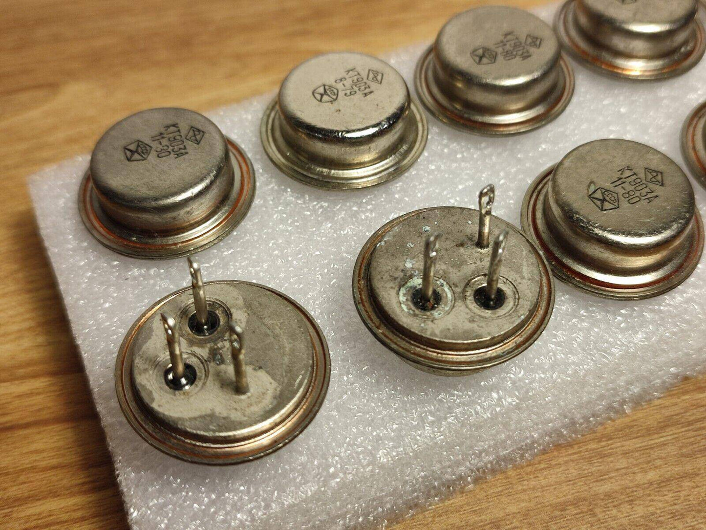 10Pcs KT903A SOVIET SILICON NPN TRANSISTOR 30W 10A 120MHz ~2N5939 2N5940 2SC517 - Vintage Radio Parts Store