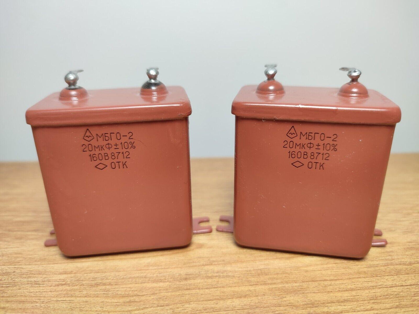 20 uF 160 V  PAIR RUSSIAN PAPER IN OIL PIO AUDIO CAPACITORS MBGO-2 МБГО-2 NEW - Vintage Radio Parts Store