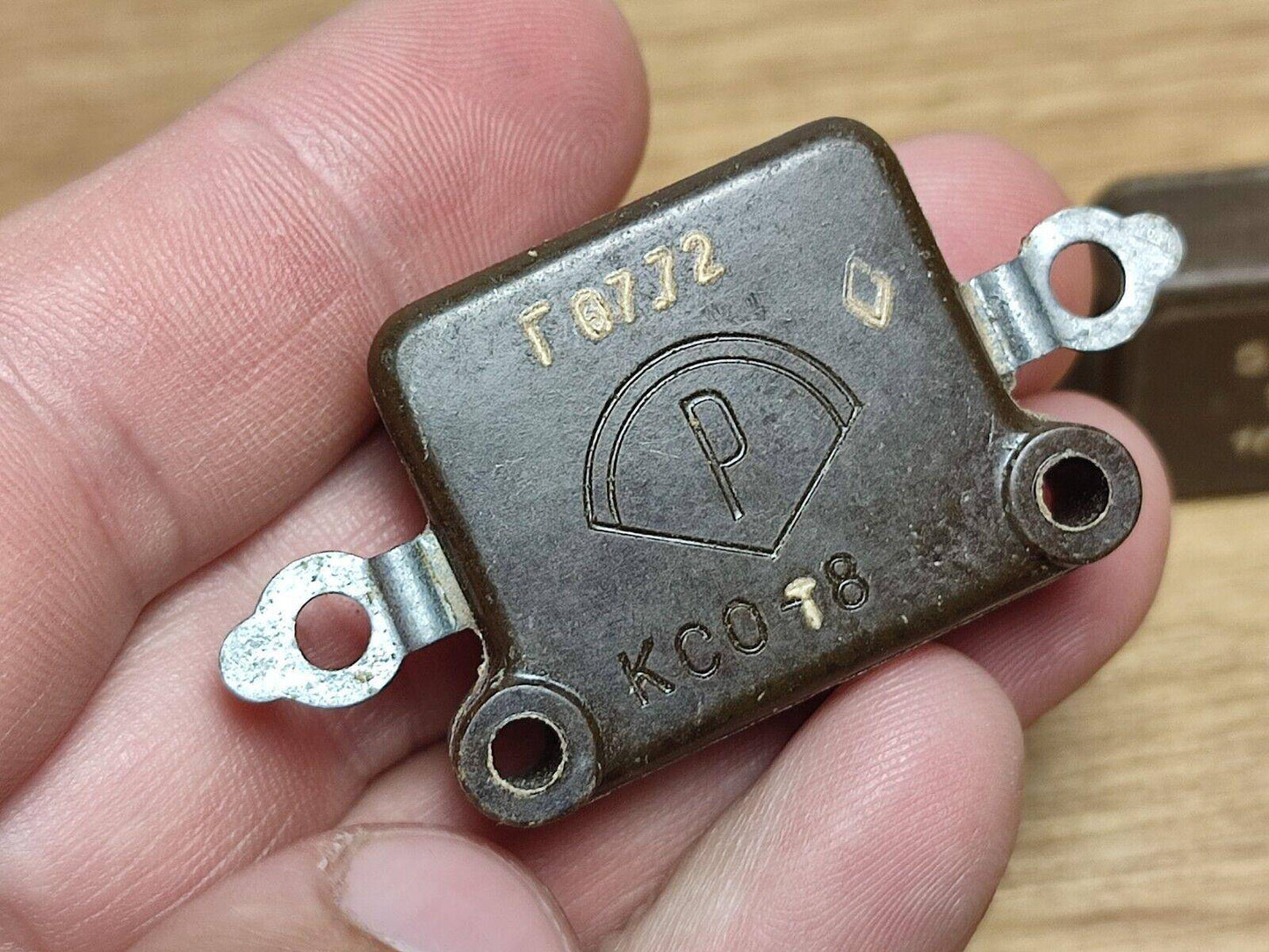 2Pcs. LOT 5600pF 1000V / 1kV 5% RUSSIAN SILVER-MICA CAPACITORS KSO-8 KSO-8 - Vintage Radio Parts Store