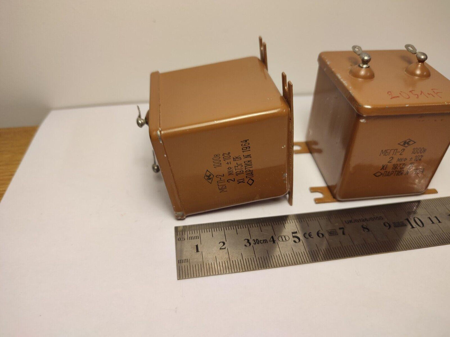 2x 2 uF 20% 1000 V RUSSIAN PAPER IN OIL PIO AUDIO CAPACITOR MBGP-2 МБГП-2 - Vintage Radio Parts Store