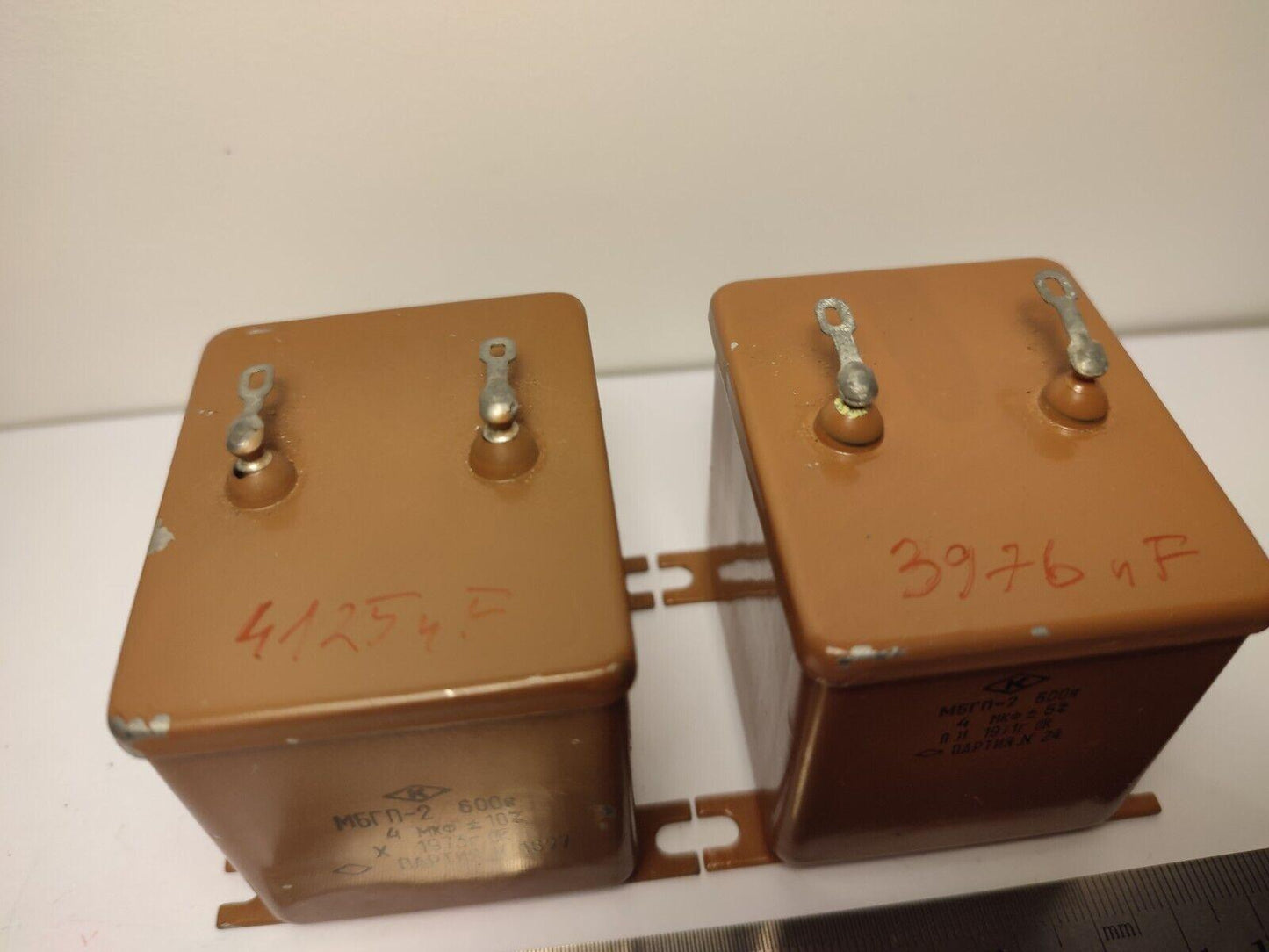 2x 4 uF 630 V 10% RUSSIAN PAPER IN OIL PIO AUDIO CAPACITOR MBGP-2 МБГП–2 - Vintage Radio Parts Store