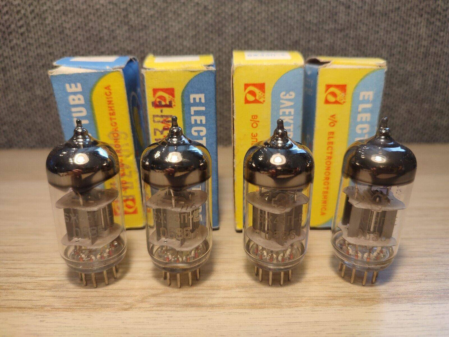 4Pcs 6J43P-E HF pentode tube (with two separate anodes). Gold grid! NOS - Vintage Radio Parts Store