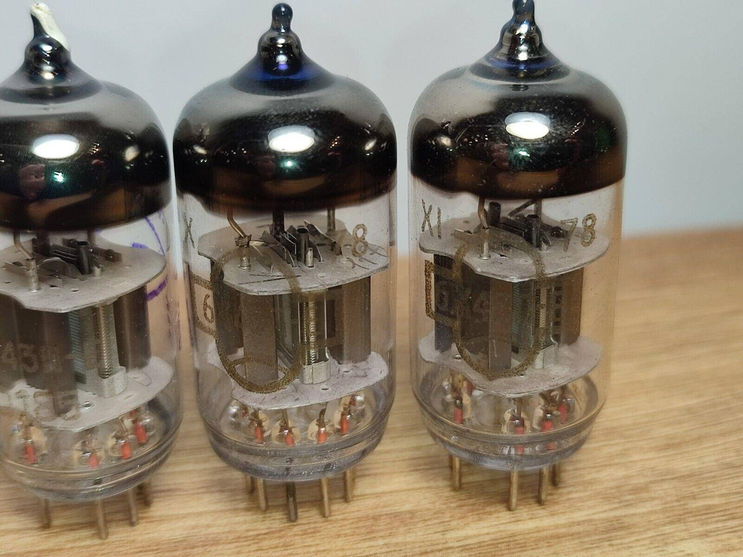 6Pcs 6J43P-E HF pentode tube (with two separate anodes). Gold grid! NOS - Vintage Radio Parts Store