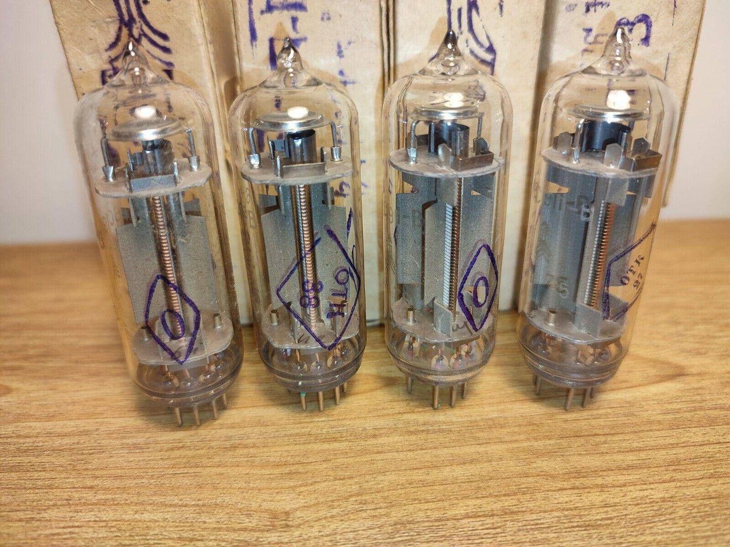 EU Stock! 4 Pcs 6S19P-V (6С19П-В) Audiophile Same Date 1970's Triodes tubes NEW - Vintage Radio Parts Store