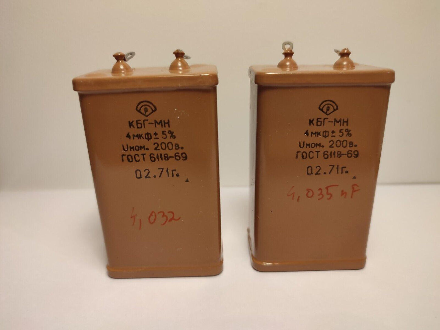 PAIR 4uF 200V ±5% KBG-MN Russian Paper PIO Audio Capacitors NEW - Vintage Radio Parts Store