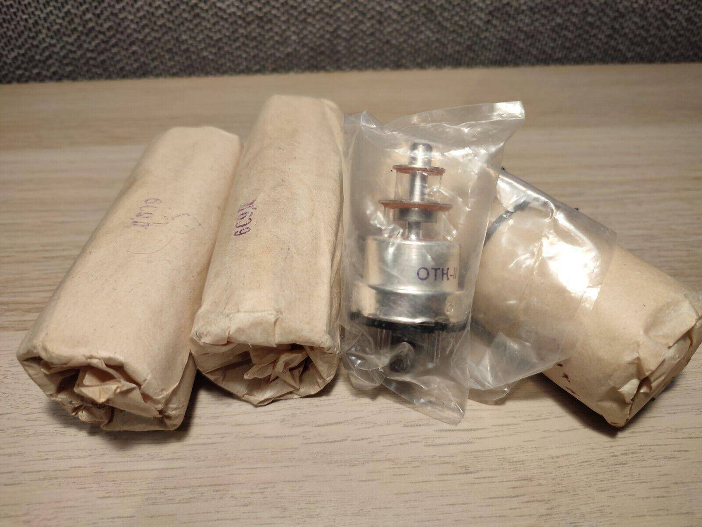 4pcs 6S9D (6С9Д) Soviet Tubes / Svetlana / New, Nos - Vintage Radio Parts Store