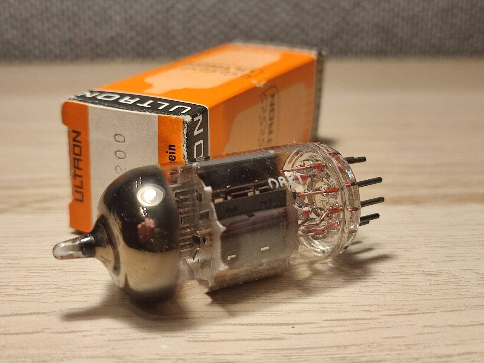 1x PCH200/9V9 ULTRON NOS Tube Valve Lampe TSF Röhre Valvola Valvula - Vintage Radio Parts Store