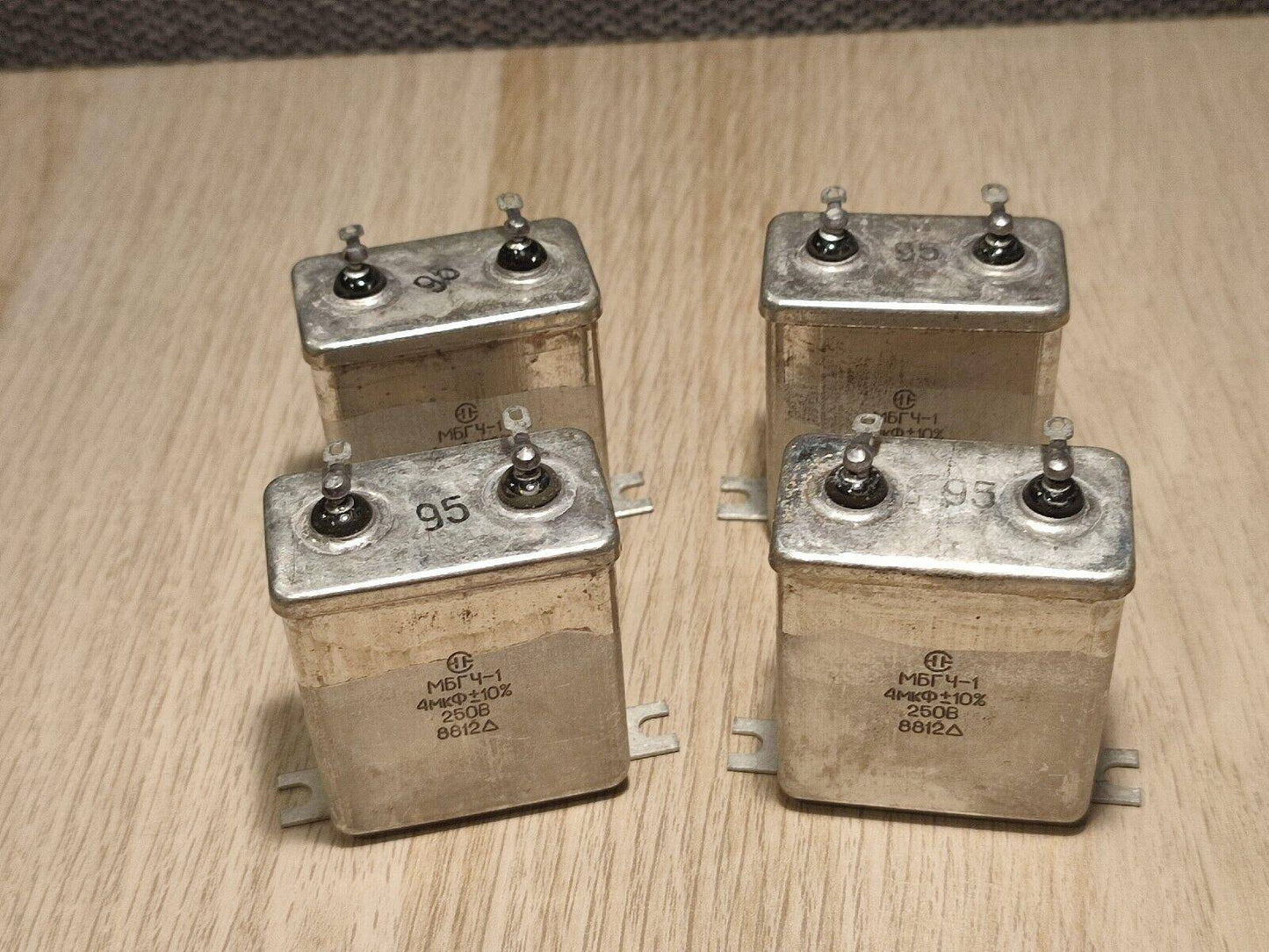 4 Pcs. Lot 4 uF 250 V RUSSIAN PAPER IN OIL PIO AUDIO CAPACITORS MBGCh-1 МБГЧ - Vintage Radio Parts Store