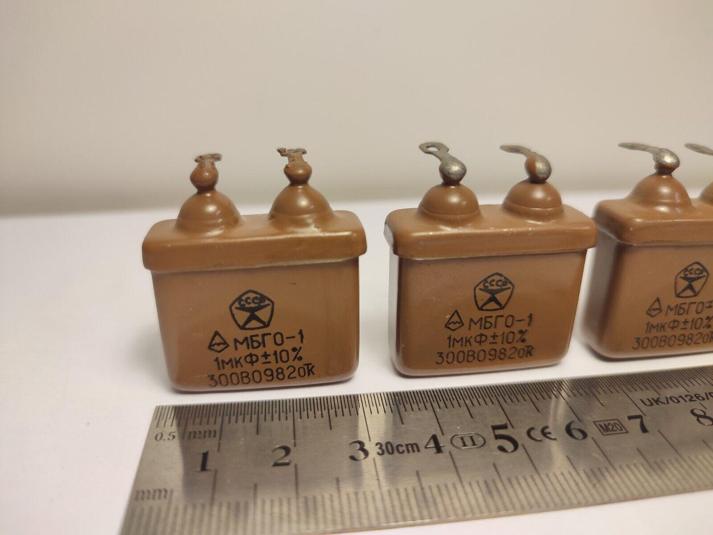 4x 1 uF 10% 300 V RUSSIAN PAPER IN OIL (PIO) AUDIO CAPACITOR MBGO-1 МБГО-1 - Vintage Radio Parts Store